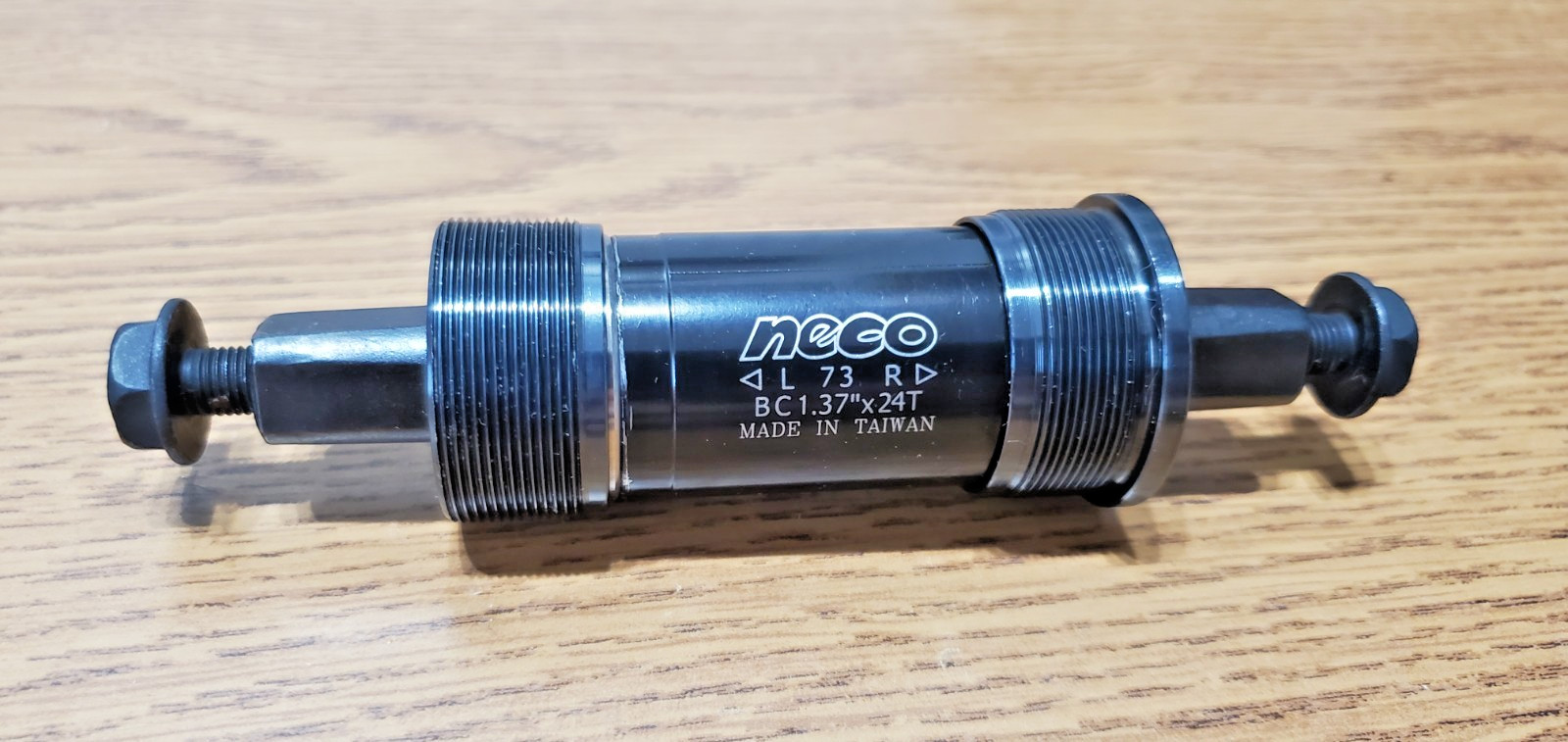 Bottom Bracket Cartridge Square Set 73mm 122.5mm Black