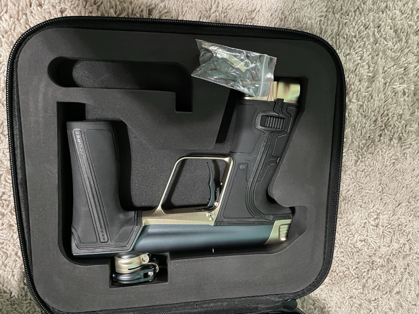 Planet Eclipse CS3 Pro Paintball Marker Package with Barrels, Case, Accessories