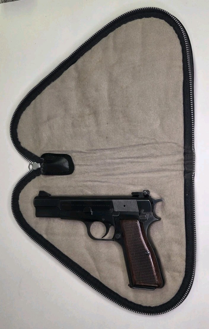 Vtg. 1960-1970s SP-4 Soft Pistol Case Gun Rug. Used. Good-Very Good Condition
