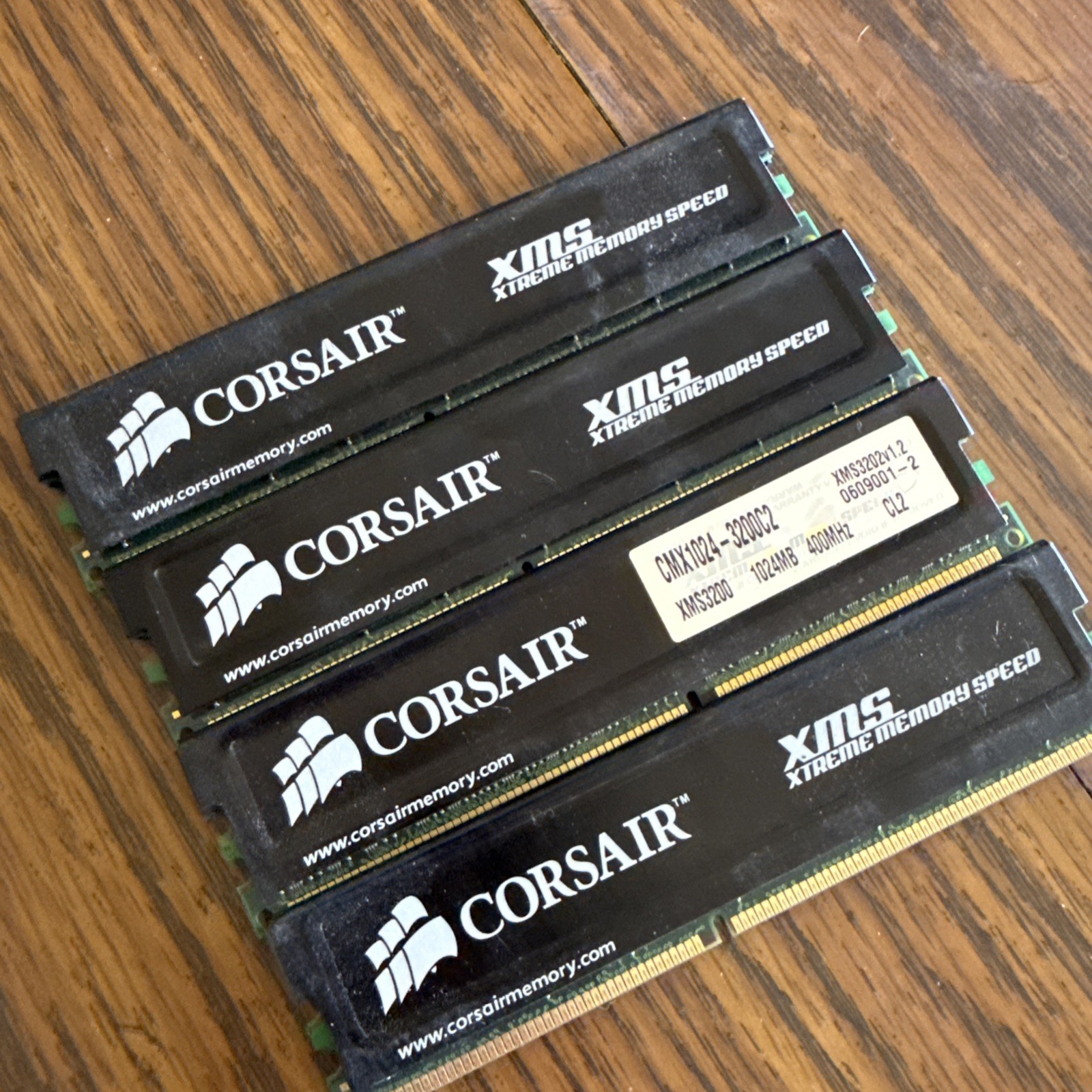 Corsair Dominator XMS2-3200 1024MB 400MHZ-CL2 Extreme Memory Speed Untested 4
