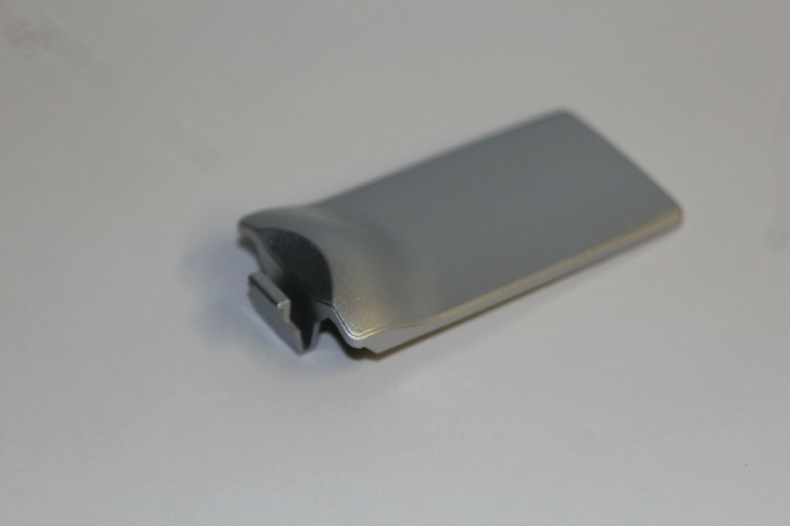 New (US Ship) Replacement Silver Wavebird Controller Battery Cover Door Gamecube