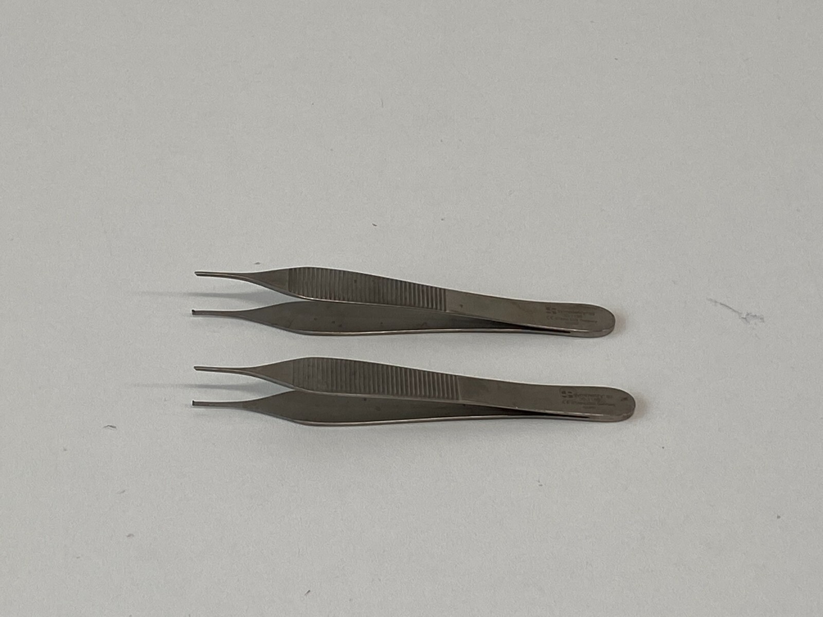 L24: Lot of 2 Symmetry 30-1186 Tissue Forceps