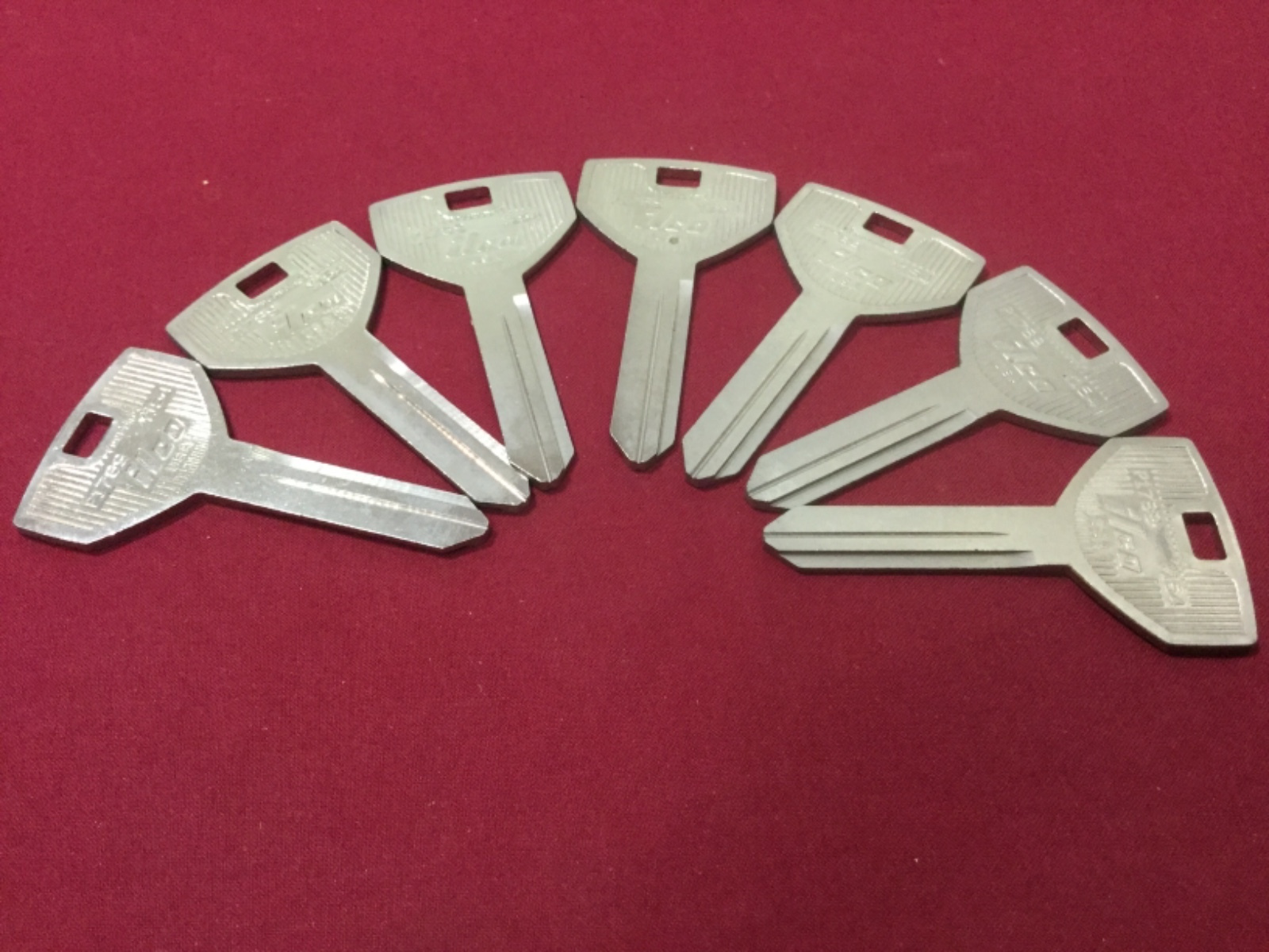 Chrysler, Dodge, Eagle, Jeep, Plymouth Y154 Key Blanks, Set of 7 - Locksmith