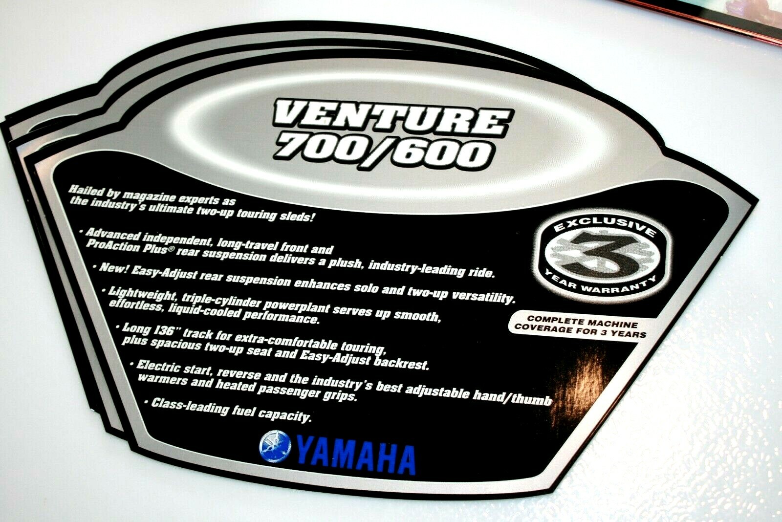 NOS YAMAHA DEALER SALES AID SNOWMOBILE WINDSHIELD 2000 VENTURE 600/700
