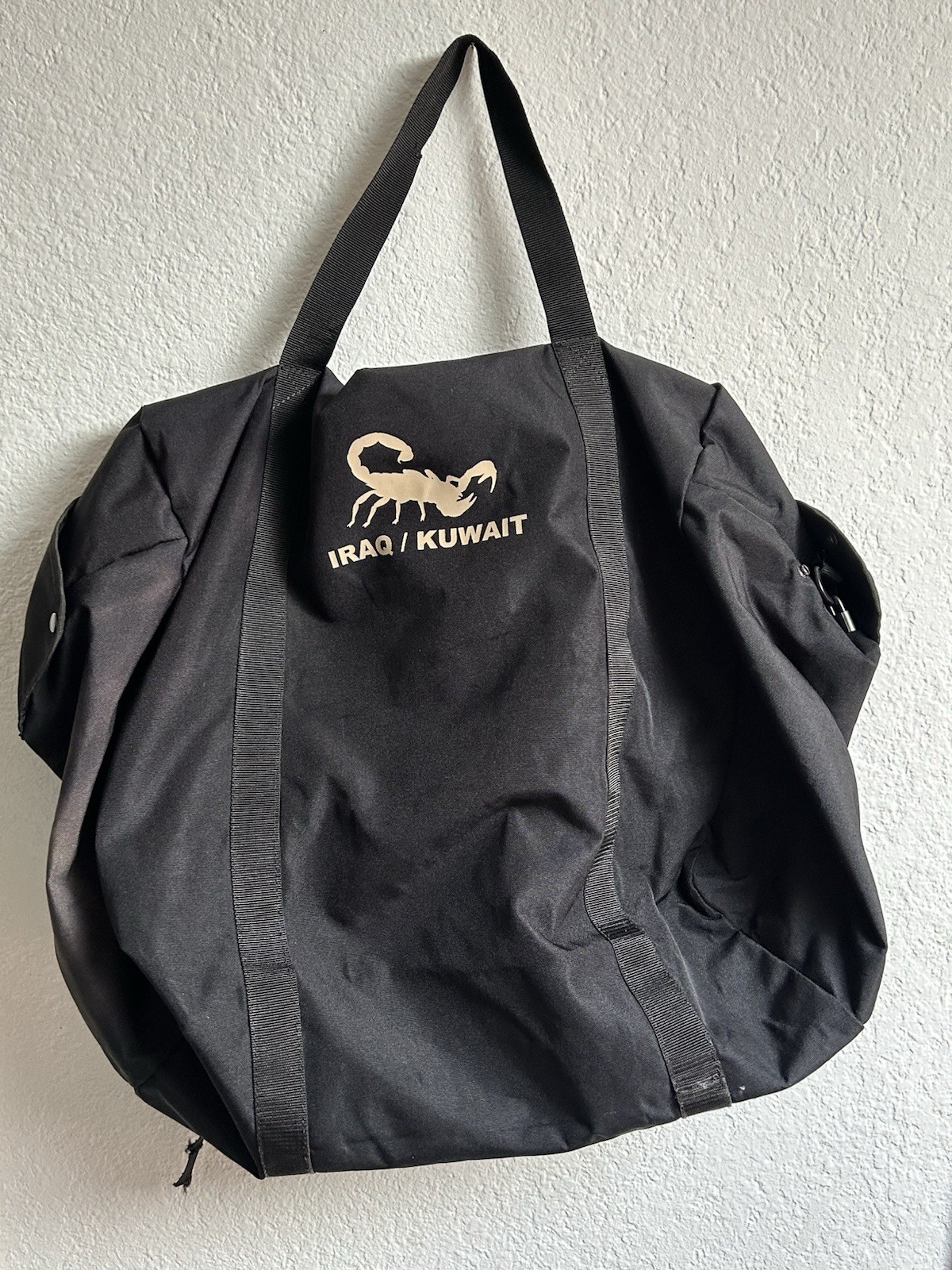 Vintage Operation Iraqi Freedom Iraq Kuwait Scorpion Logo LARGE Black Travel Bag