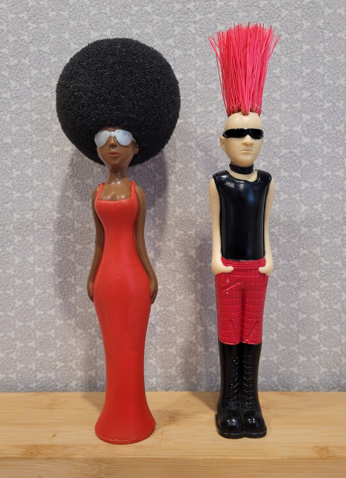 Paladone Punk Scrub Scrubber & Disco Queen Afro Sponge Novelty Kitchen Brush Set
