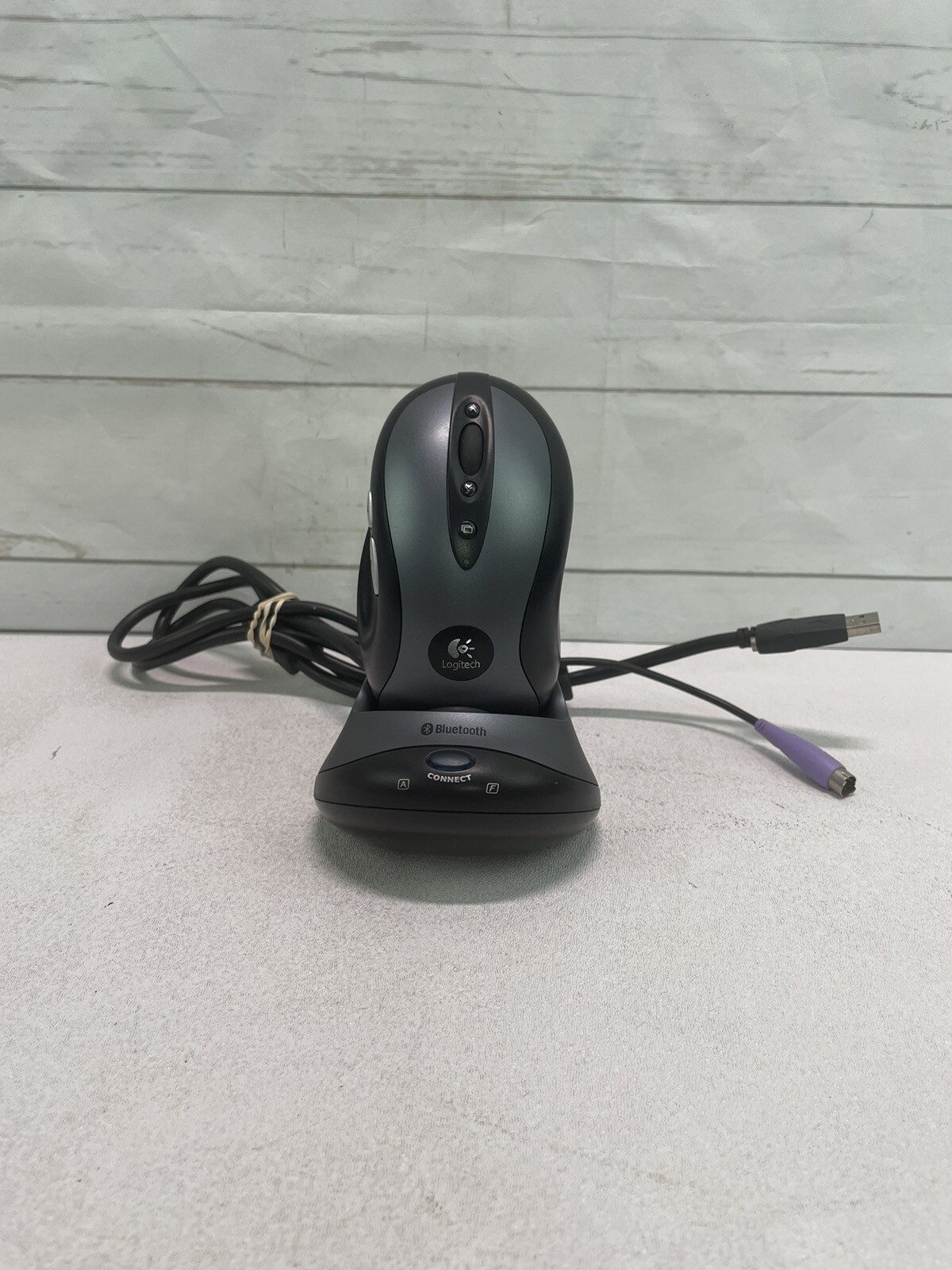 Logitech C-BM16A Hub/Dock/Cradle for Bluetooth Wireless Mouse Included