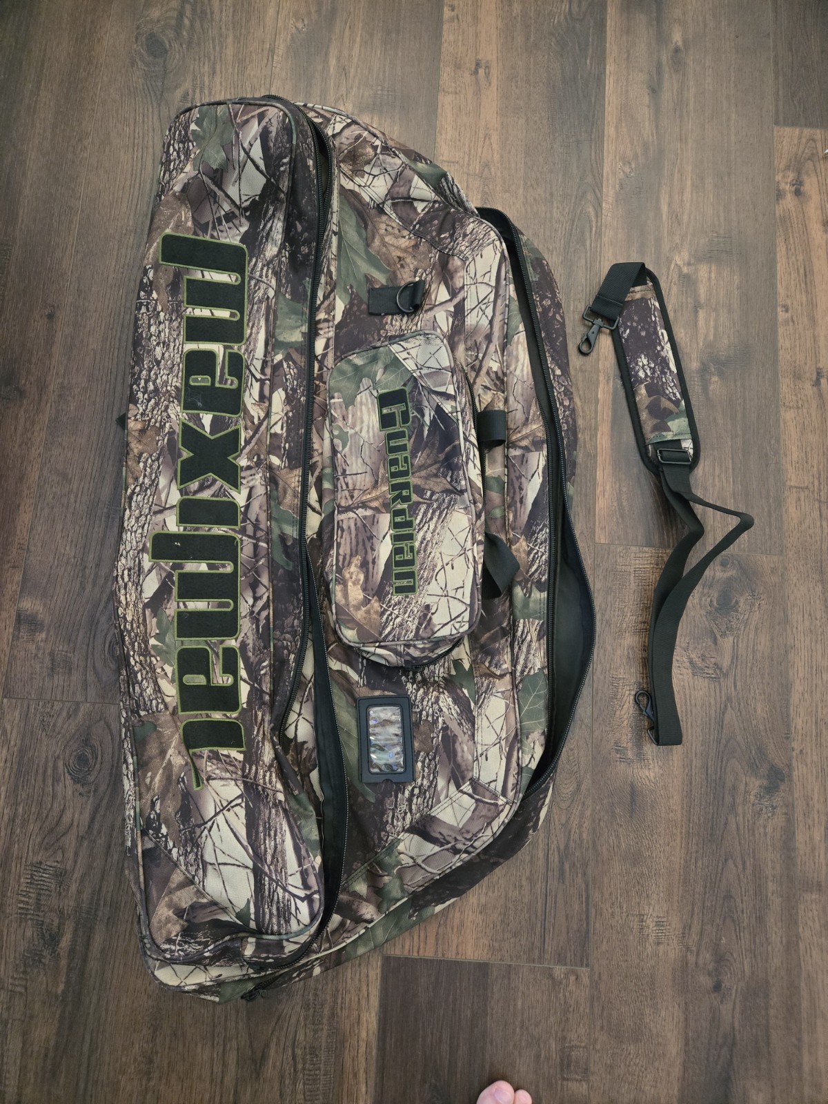 Maximal Guardian Bow Bag