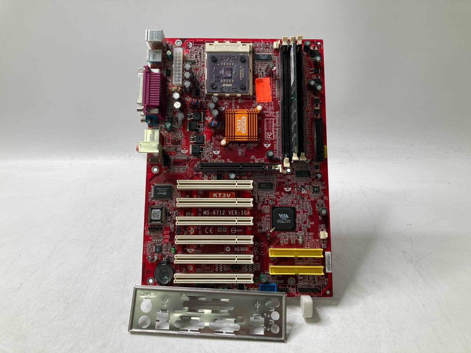 Vintage MSI KT4AV MS-6712 VER:10A w/ Socket 462 AMD Duron 1300 1GB DDR Ram
