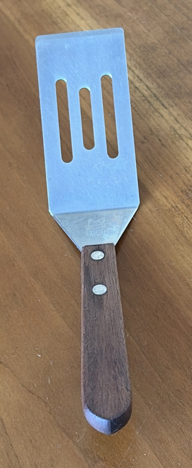Pampered Chef Mini Slotted Serving Spatula Stainless Wood Handle Hen Logo 7 5/8”