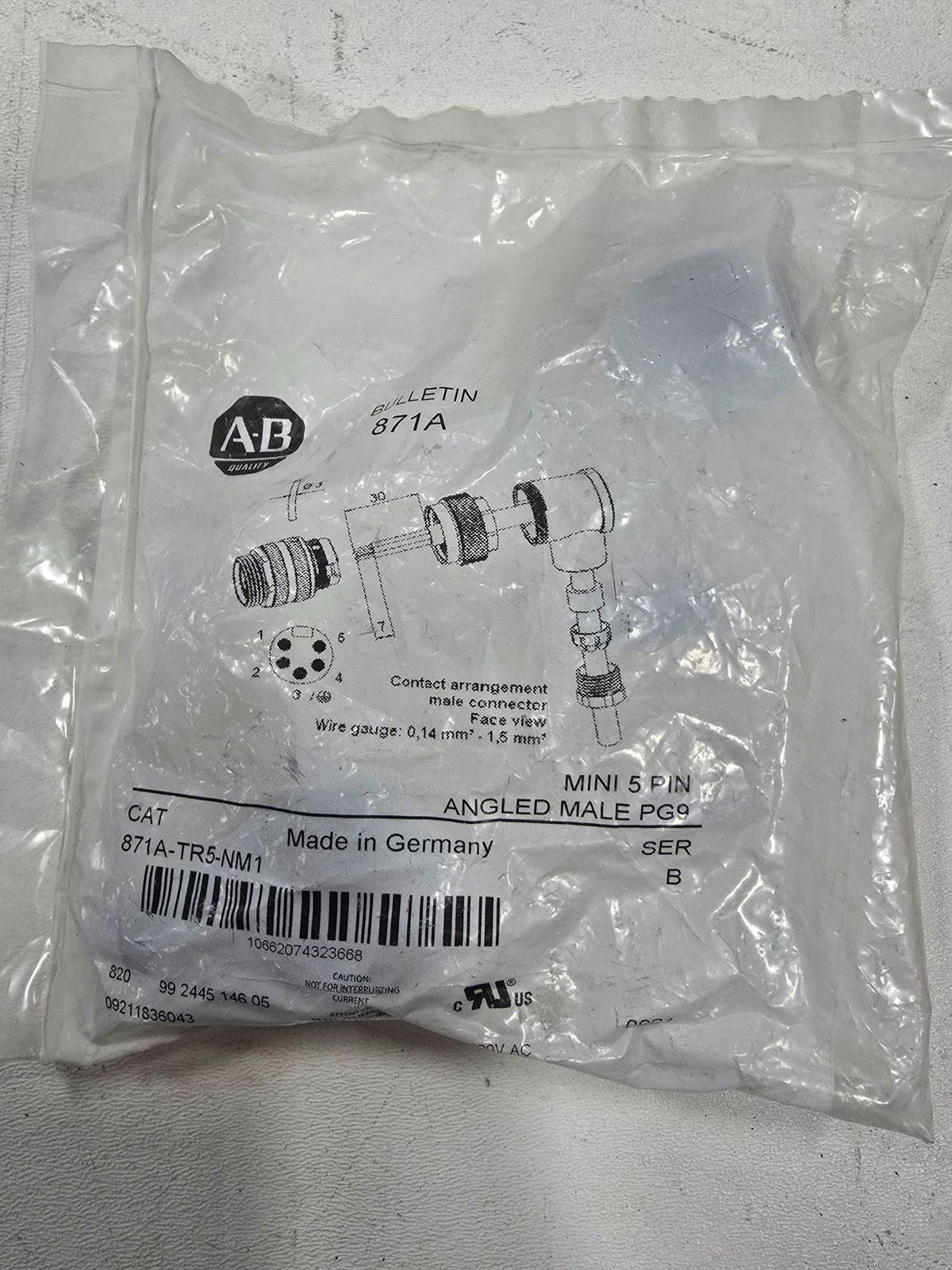 ALLEN BRADLEY 871A-TR5-NM1 MINI 5 PIN ANGLED MALE PG9 NEW