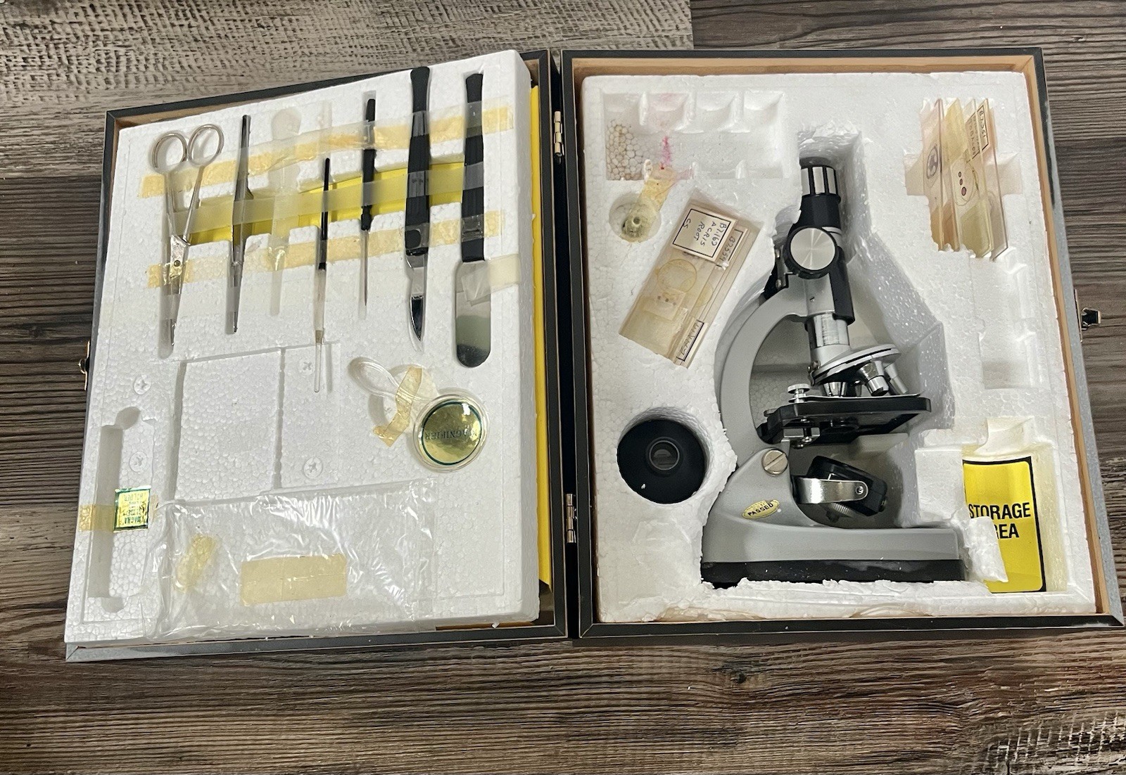 1980 TASCO Microscope #972P 50x-750x W/Accessories & Tools Science Biology Study