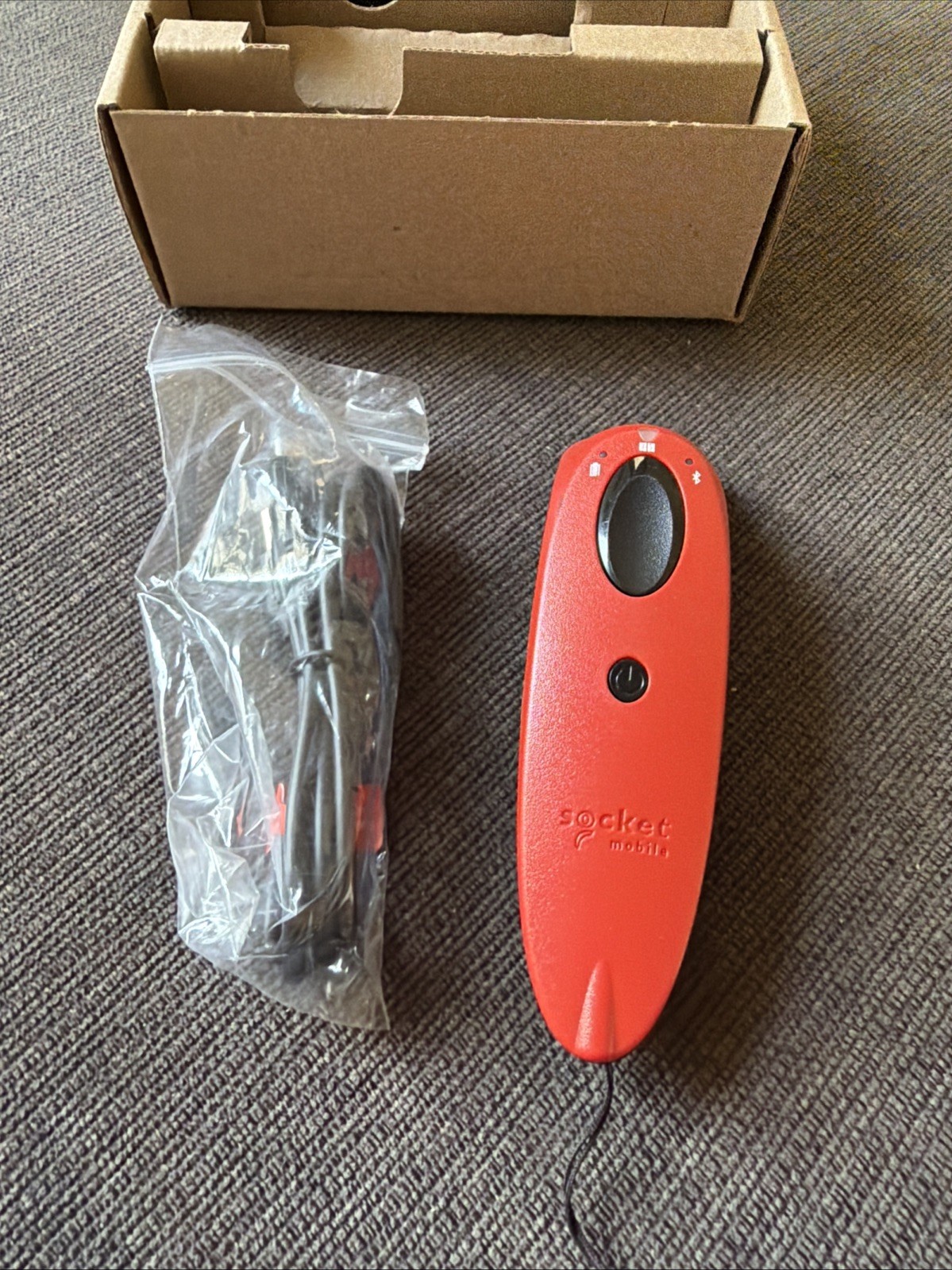 Socket Mobile SocketScan S700 1D Bluetooth Barcode Scanner Red Open Box No Cable