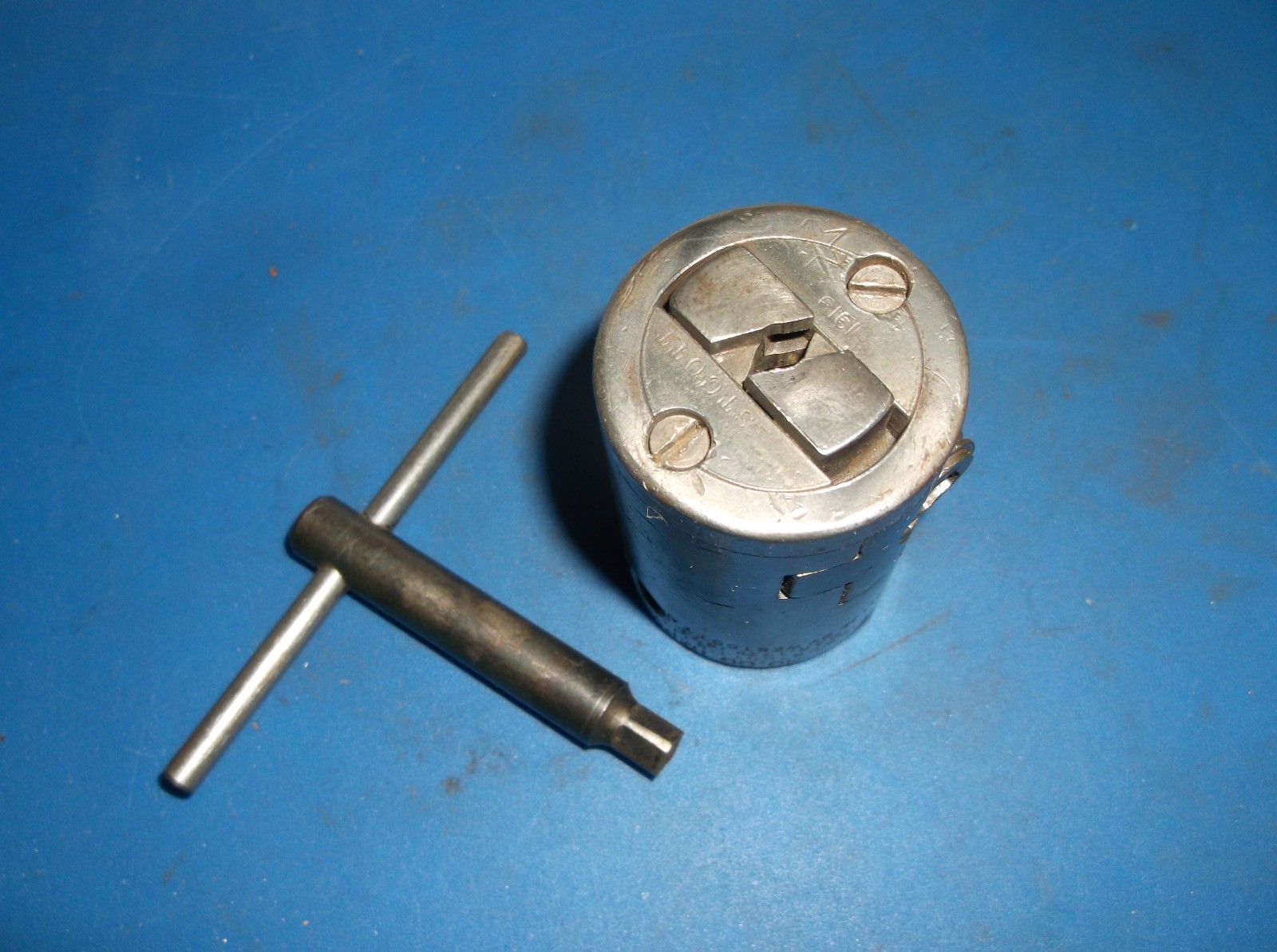 ANTIQUE (WESTCOTT CO.) 1/4" DRILL CHUCK AND KEY MARKED (MAR. 17TH 1874)
