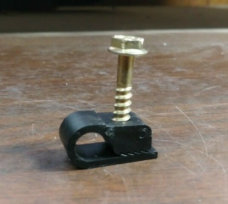 TELECRAFTER Q4BK FLEX CLIPS FOR RG-6 QUAD SCREW CLIP LOT OF 100 NEW NO BOX