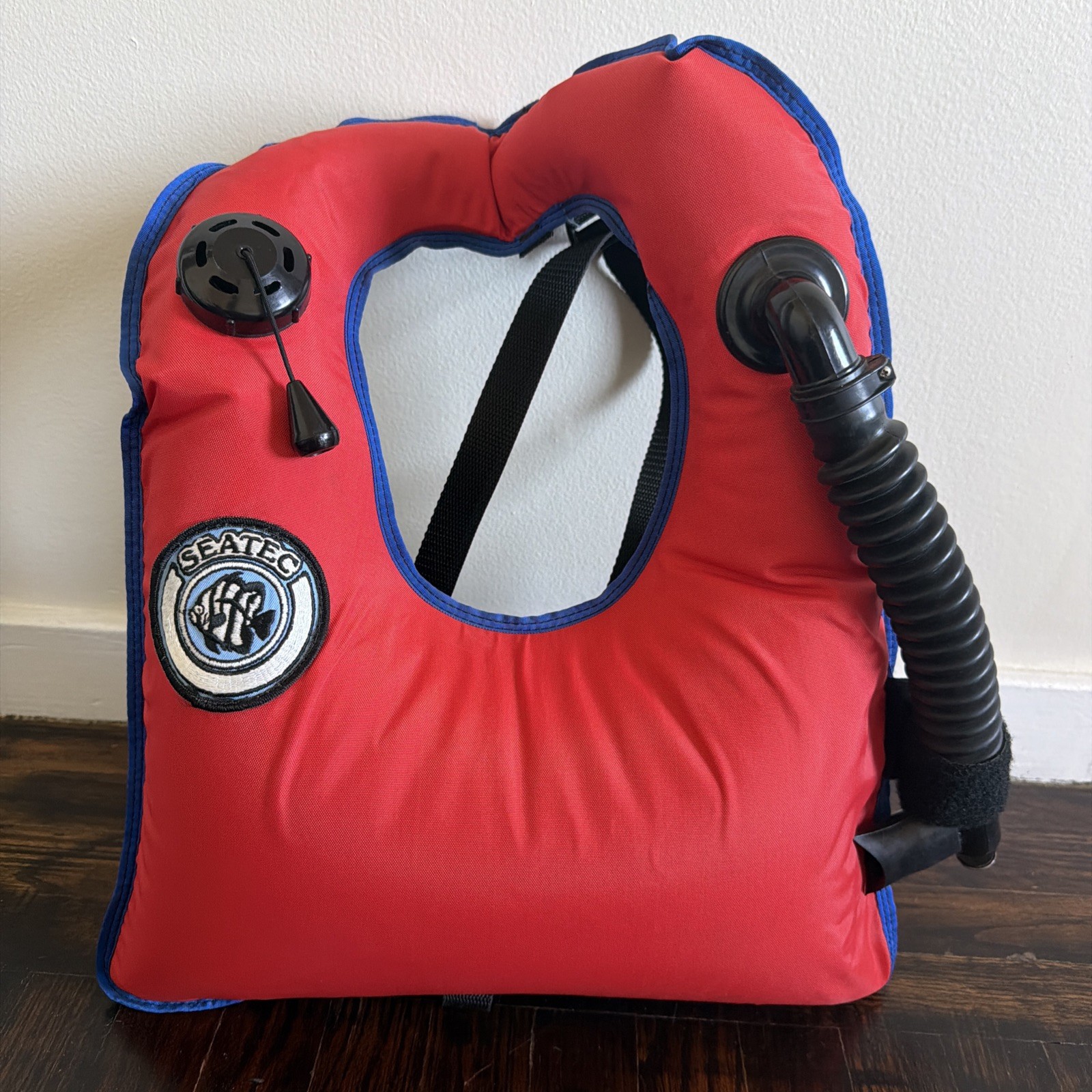 Seatec Red Blue Scuba Diving BCD Buoyancy Compensator Vest w/ Inflator Hose CO2
