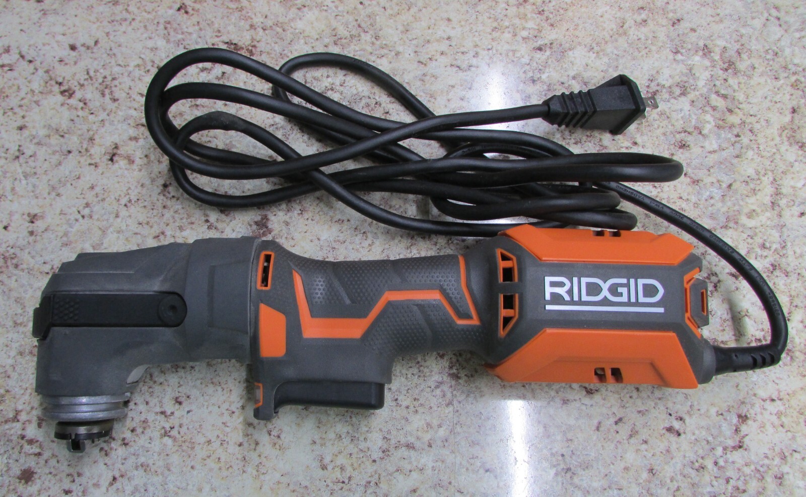 R28700 RIDGID 4 Amp Corded Oscillating Multi-Tool With Soft Case