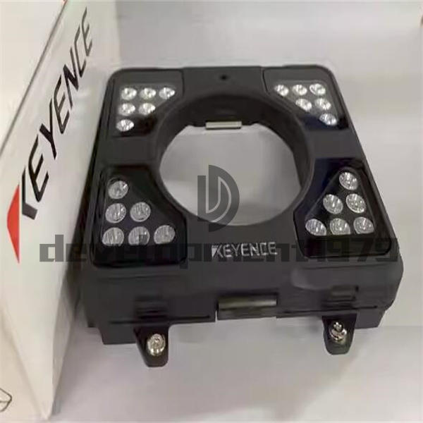 ONE NEW KEYENCE IV3-L5C Light Source