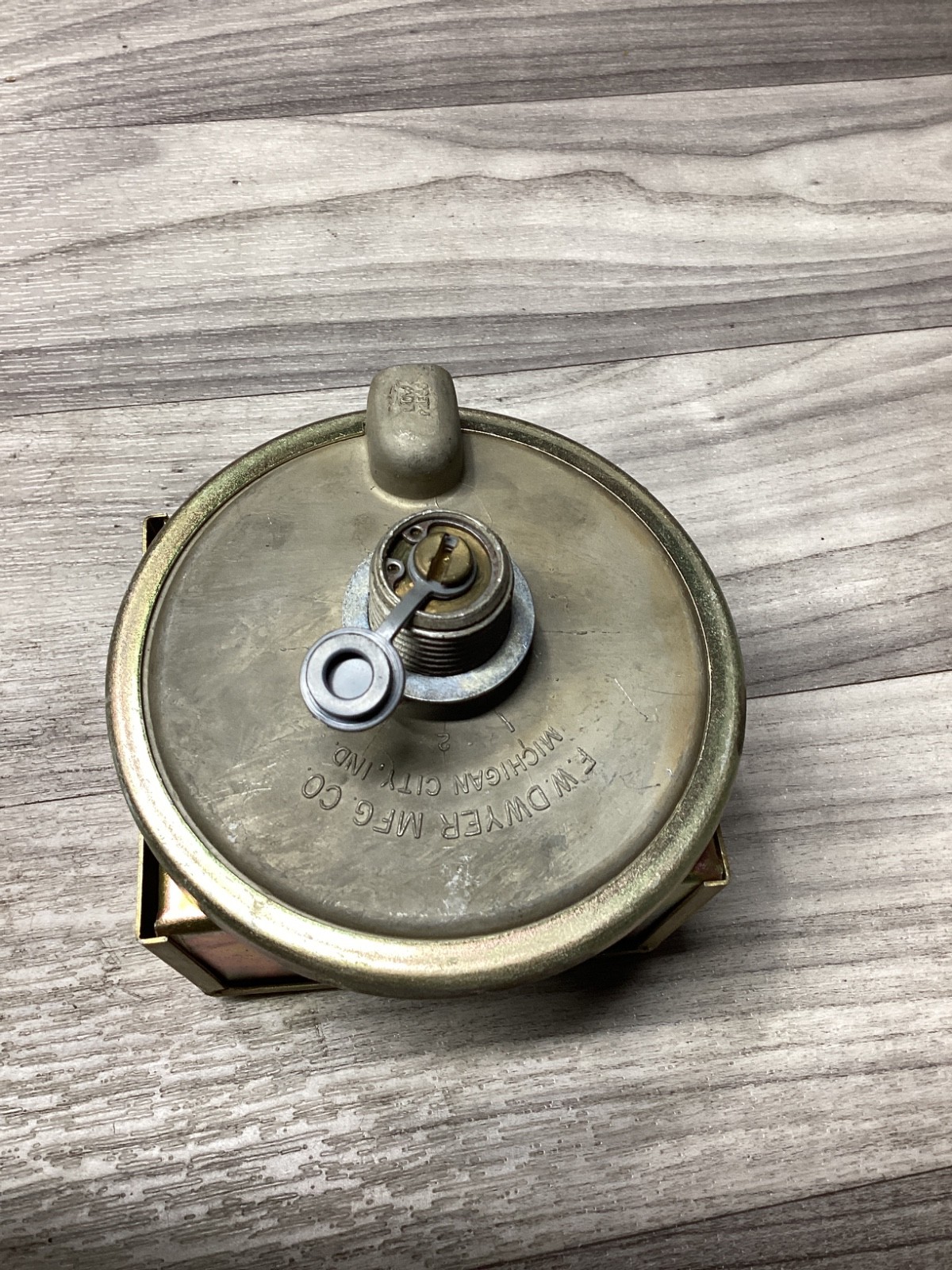 Dwyer 1823-80 Pressure Switch #122C148PR4