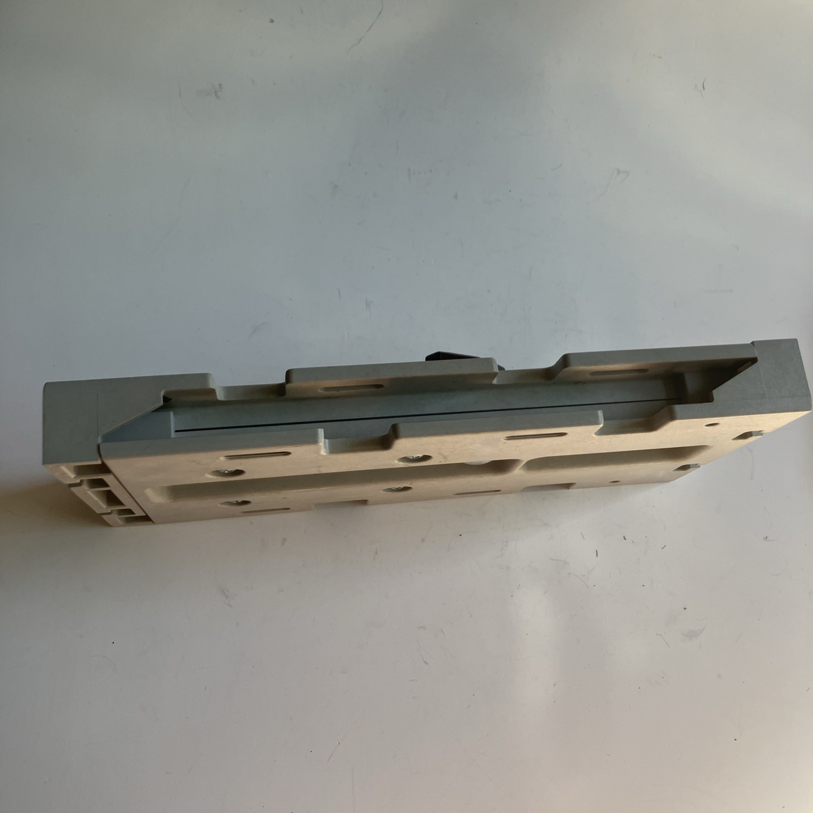 Incra Jig Universal Precision Positioning Jig | No Extra Hardware