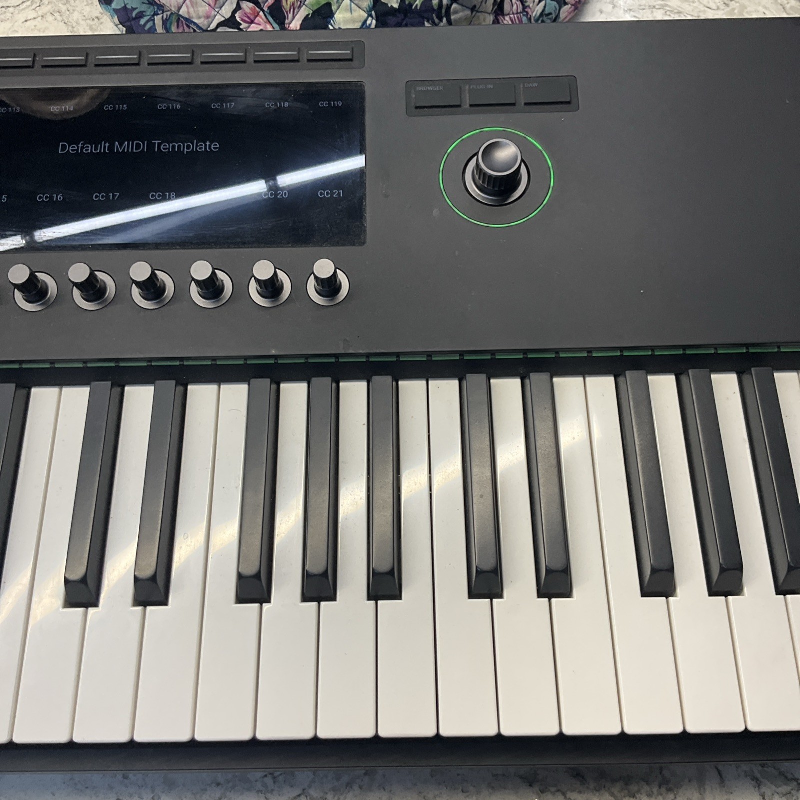 Native Instruments Komplete Kontrol S88 MK3 88-Key Keyboard Controller