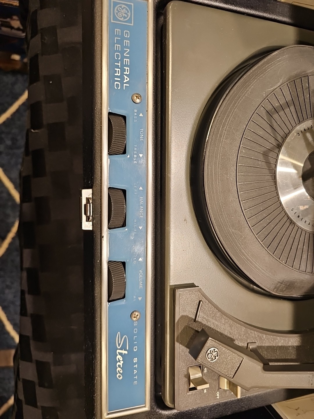 General Electric Solid State Stereo Portable Record Player Fold Out Speaker Read
