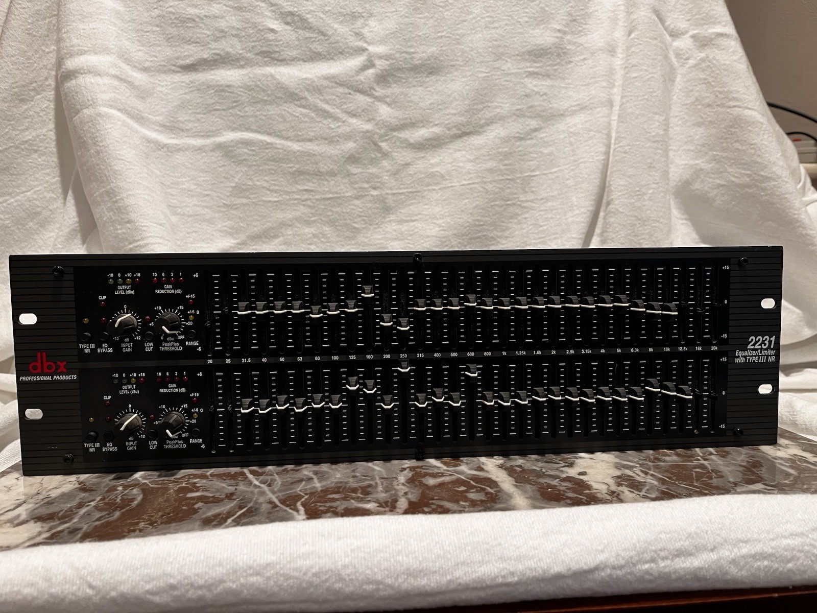 DBX 2231 Equalizer / Limiter 2/ Type III Noise Reduction
