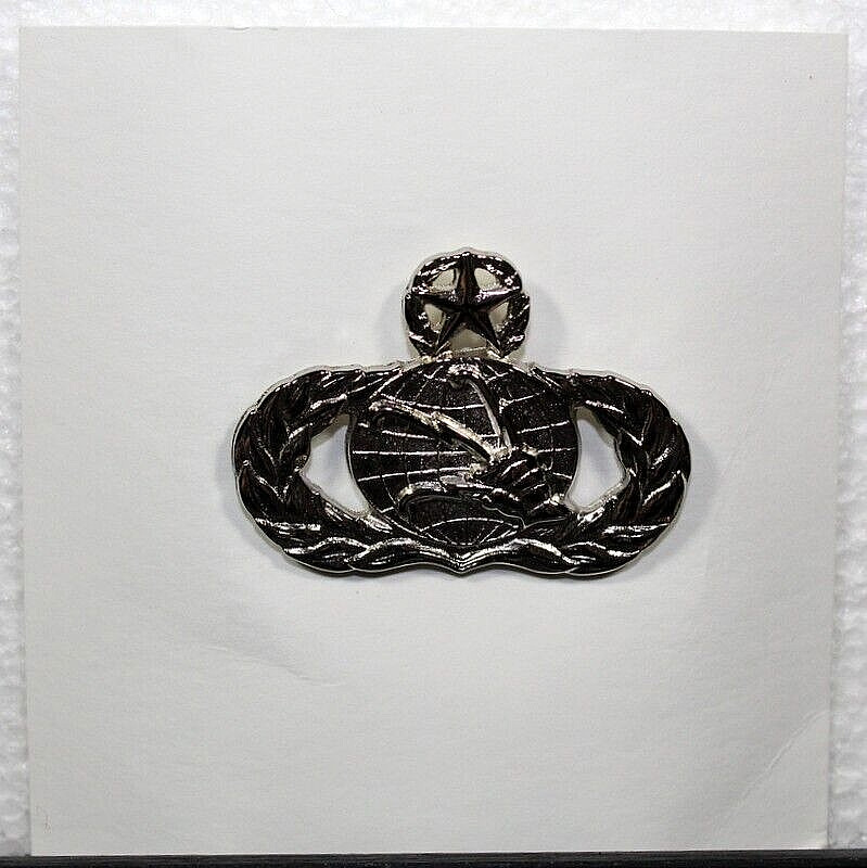 US Air Force Master Communications & Information Shiny Large Badge Pin Insignia
