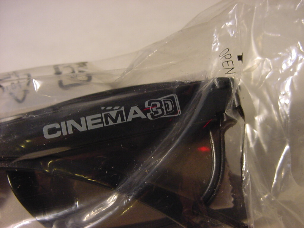 (2) NEW LG CINEMA 3D GLASSES