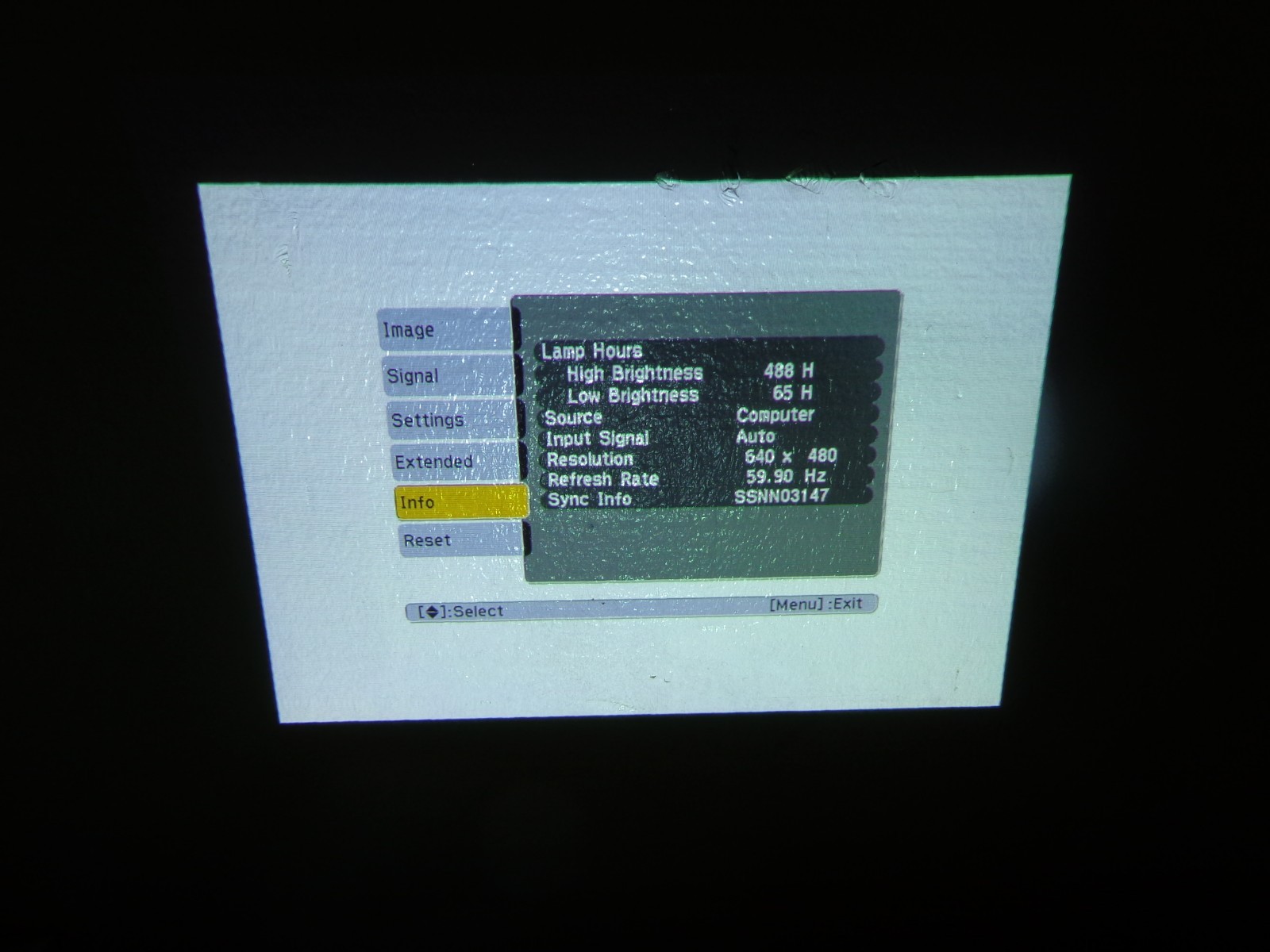 EPSON EMP-S4 LCD PROJECTOR 553Hrs  (No Remote Control)