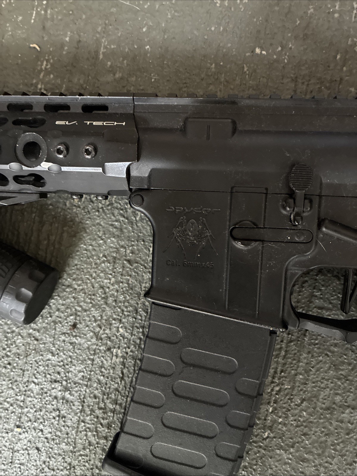 Airsoft M4A1 APS Spyder ASR115