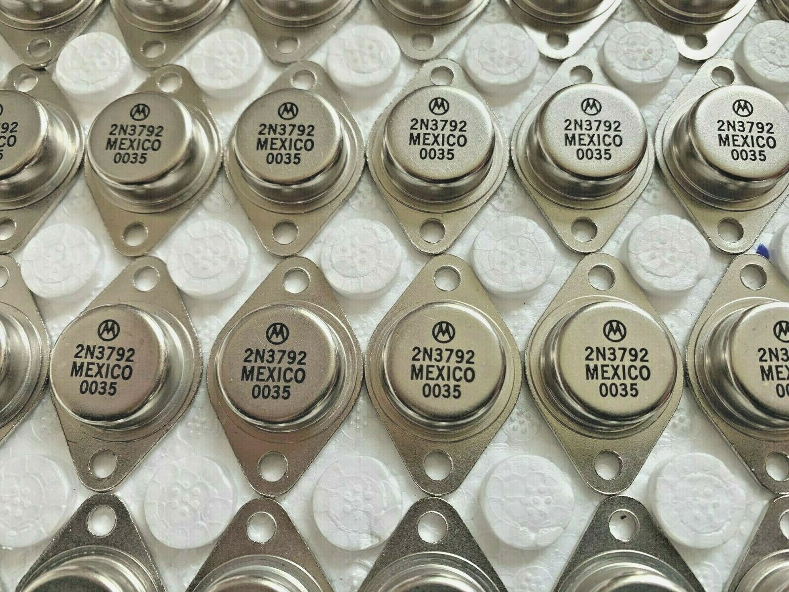LOT OF 10 2N3792 MOTOROLA PNP BJT TO-3