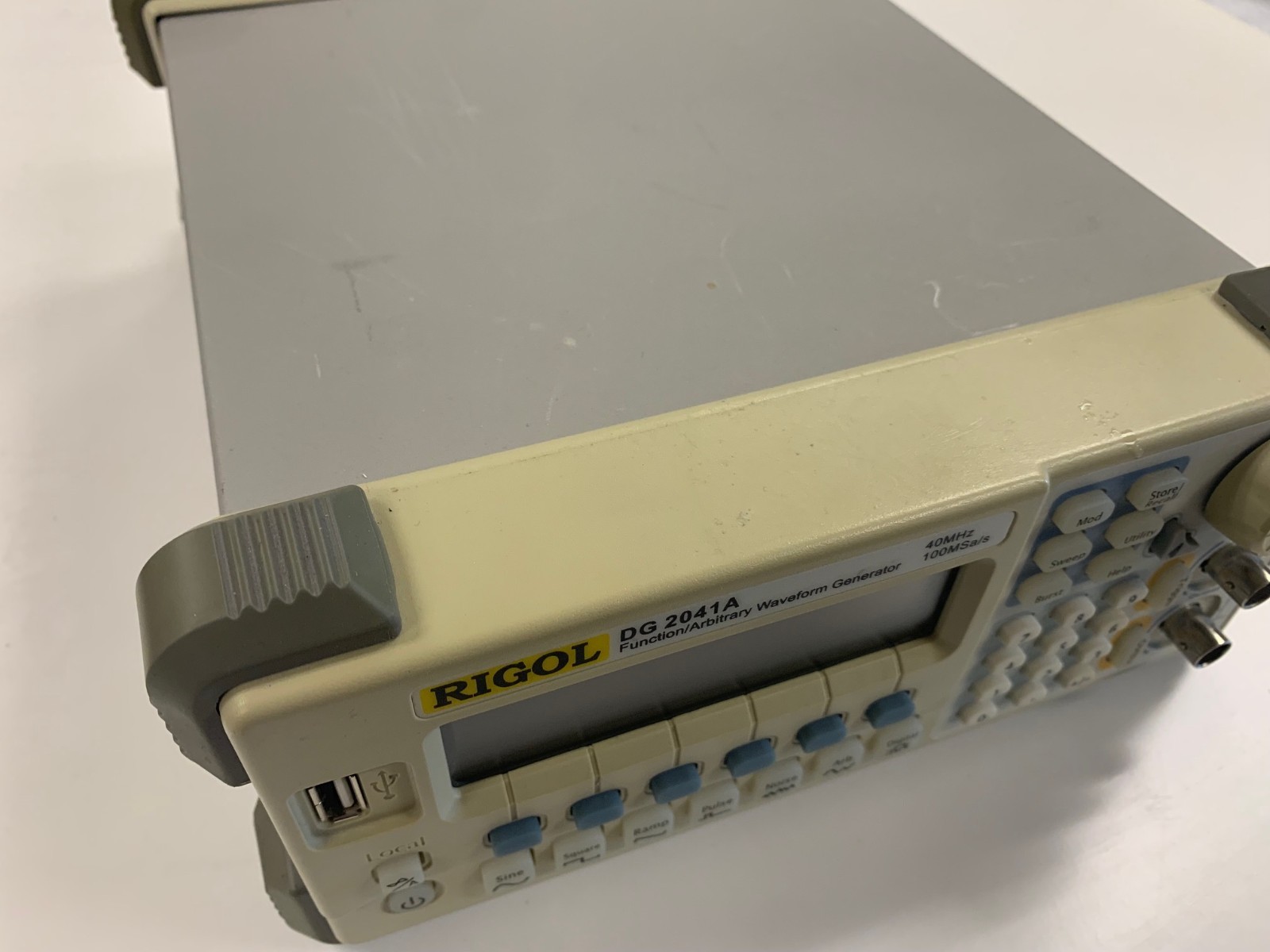 Rigol DG2041A 40 MHz Function and Waveform Generator, US Stock, Free Shipping