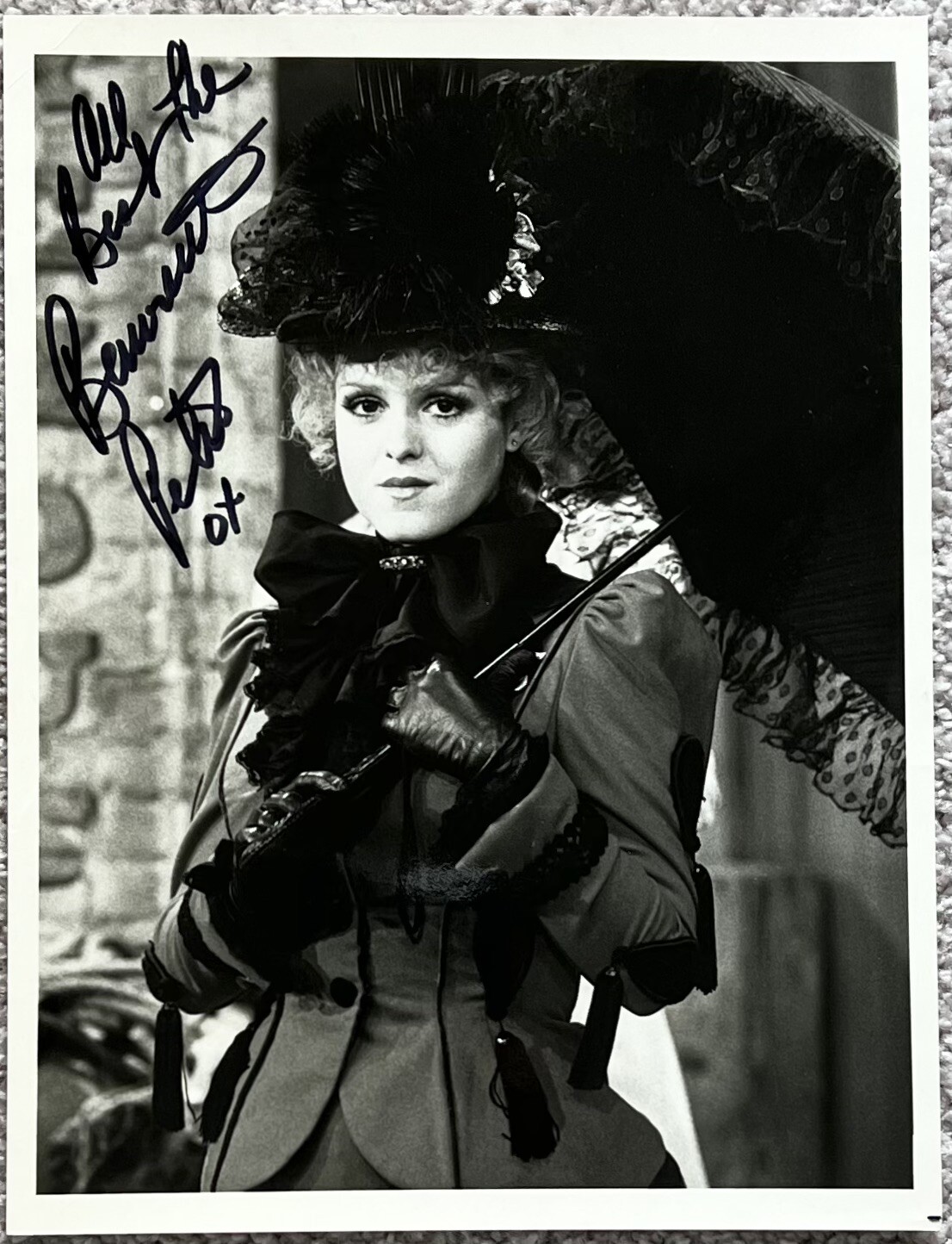 Bernadette Peters Signed In Person 7x9.25 B&W Promo Press Photo - RARE