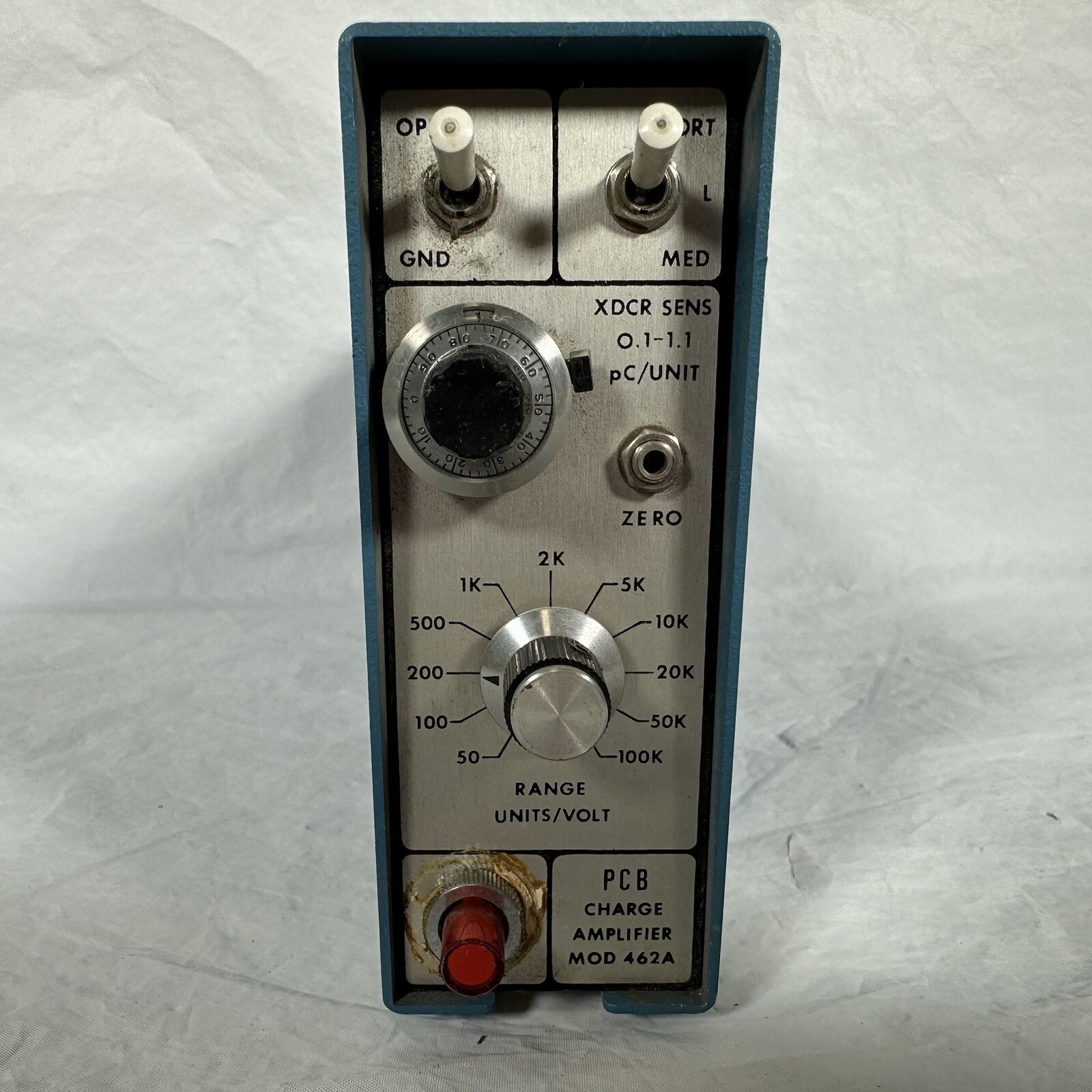 PCB Piezotronics Shear 462A Accelerometer Charge Amplifier