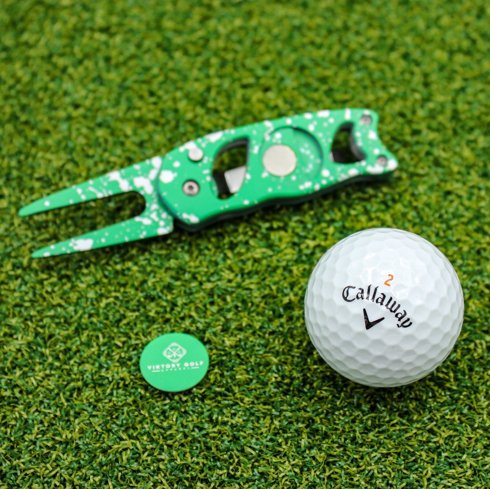 Divot Tool - Switch Blade Style – Magnetic Ball Marker & Belt Clip - ViKtory