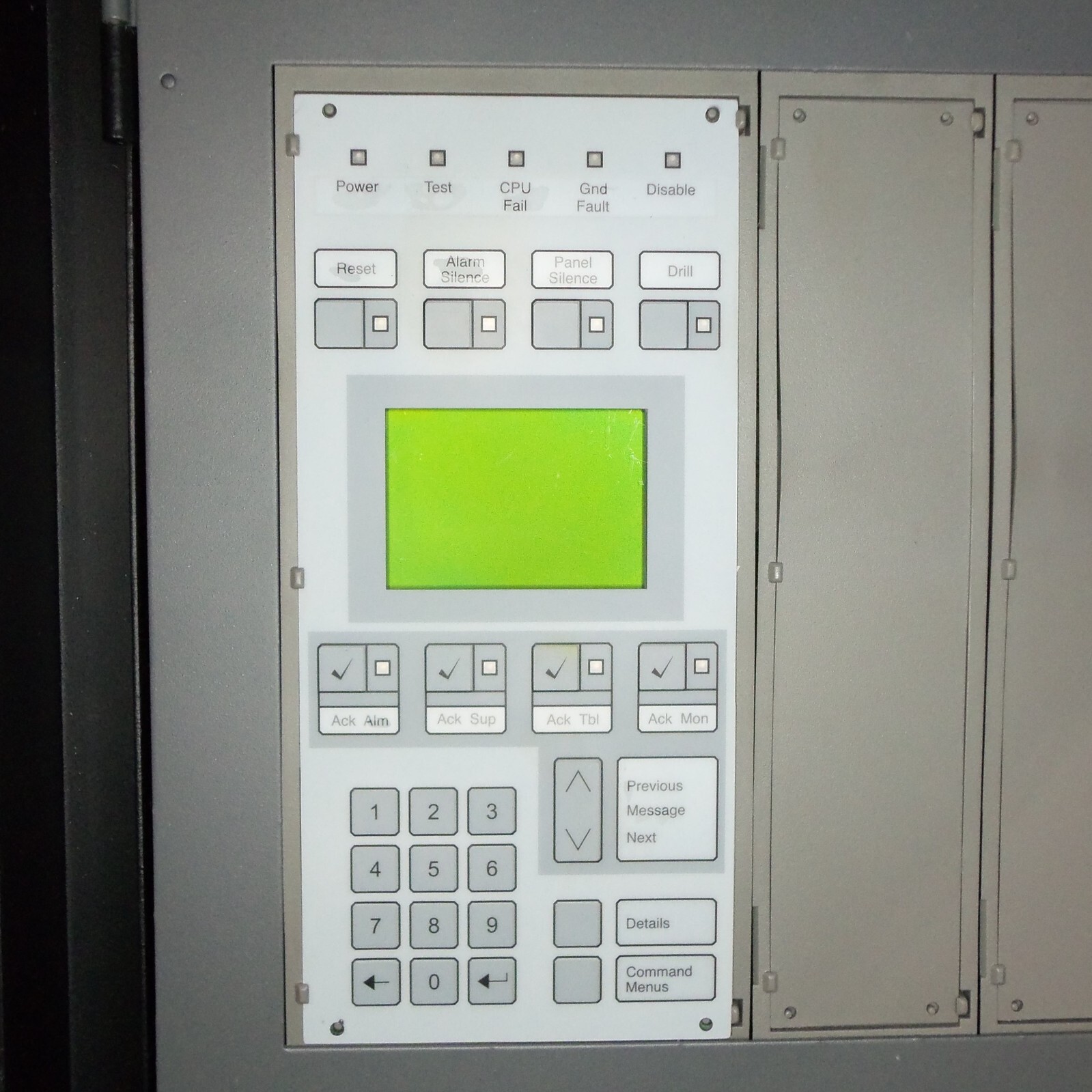 EDWARDS EST3 COMMERCIAL FIRE ALARM SECURITY EMERGENCY PANEL CONTROL UNIT W/ KEY