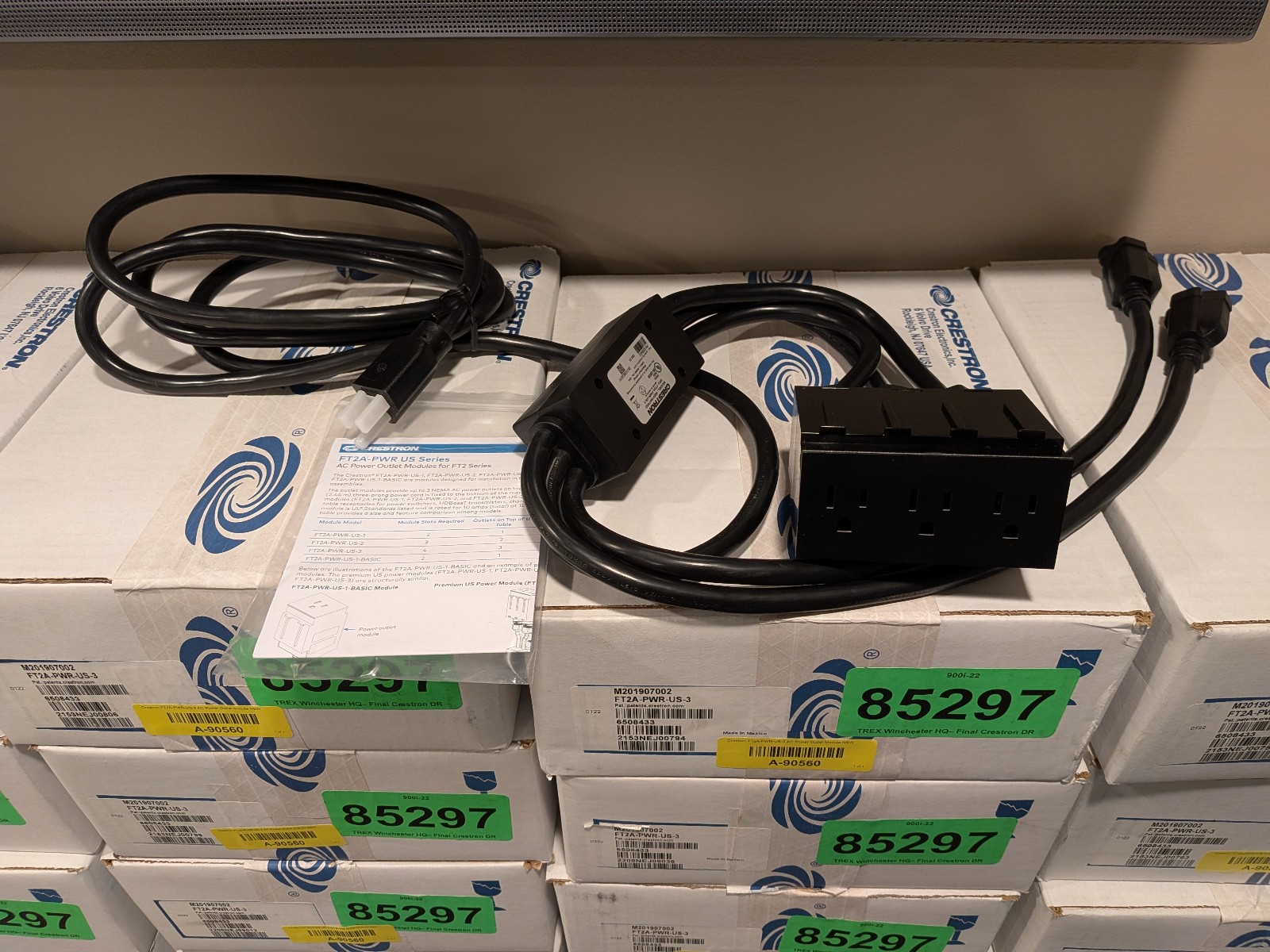 NEW Crestron FT2A-PWR-US-3 AC Power Outlet Module FT2 Triple, Under-Table (E2)