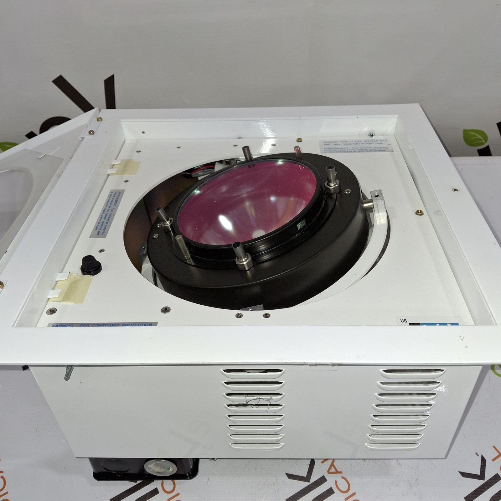 Skytron Mini Argos Surgical Light