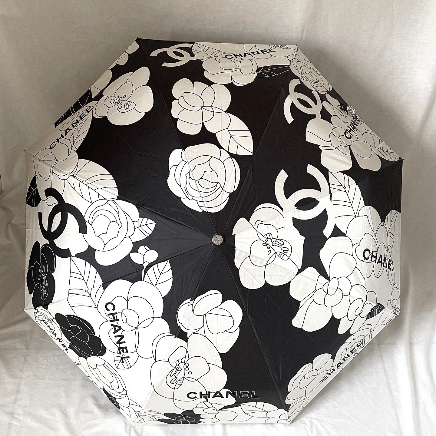 Chanel Umbrella Camellia Black and White New In Box VIP/GWP