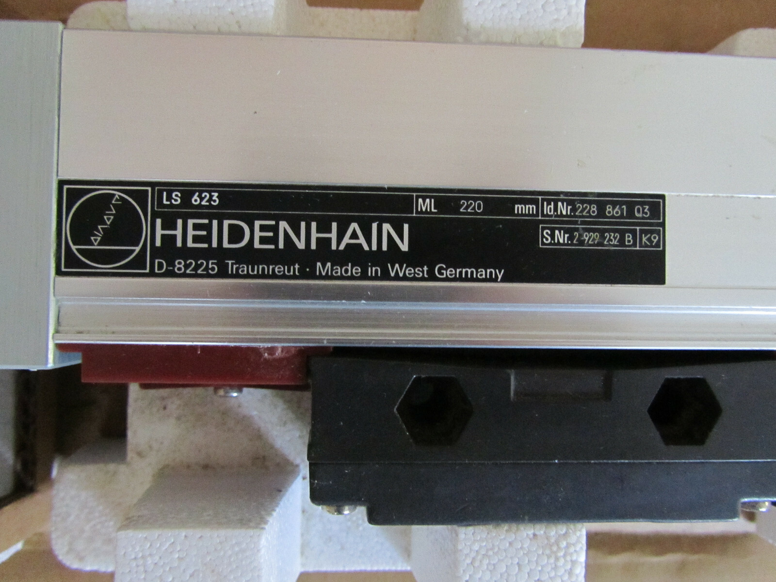 HEIDENHAIN LS623ML220MM D-8825 INCREMENTAL LINEAR ENCODER UNUSED