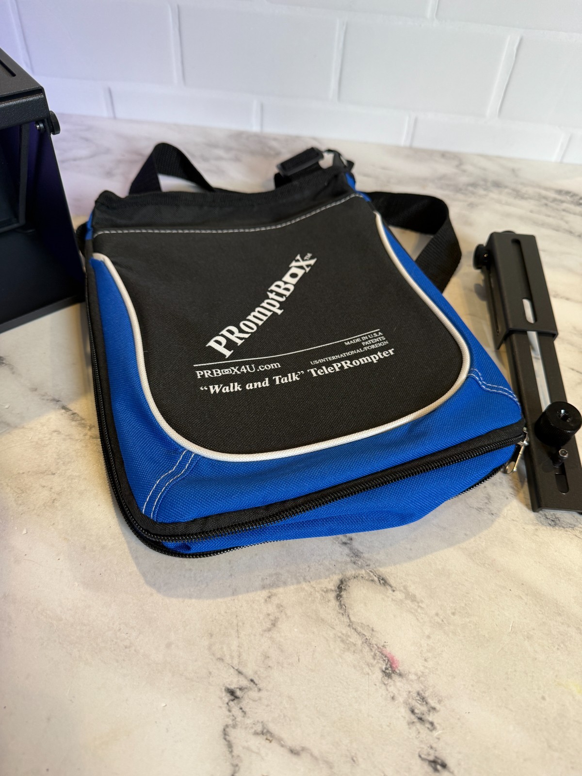 PRomptBox PRBOX4UCPRO Compact Folding Professional Teleprompter w/bag
