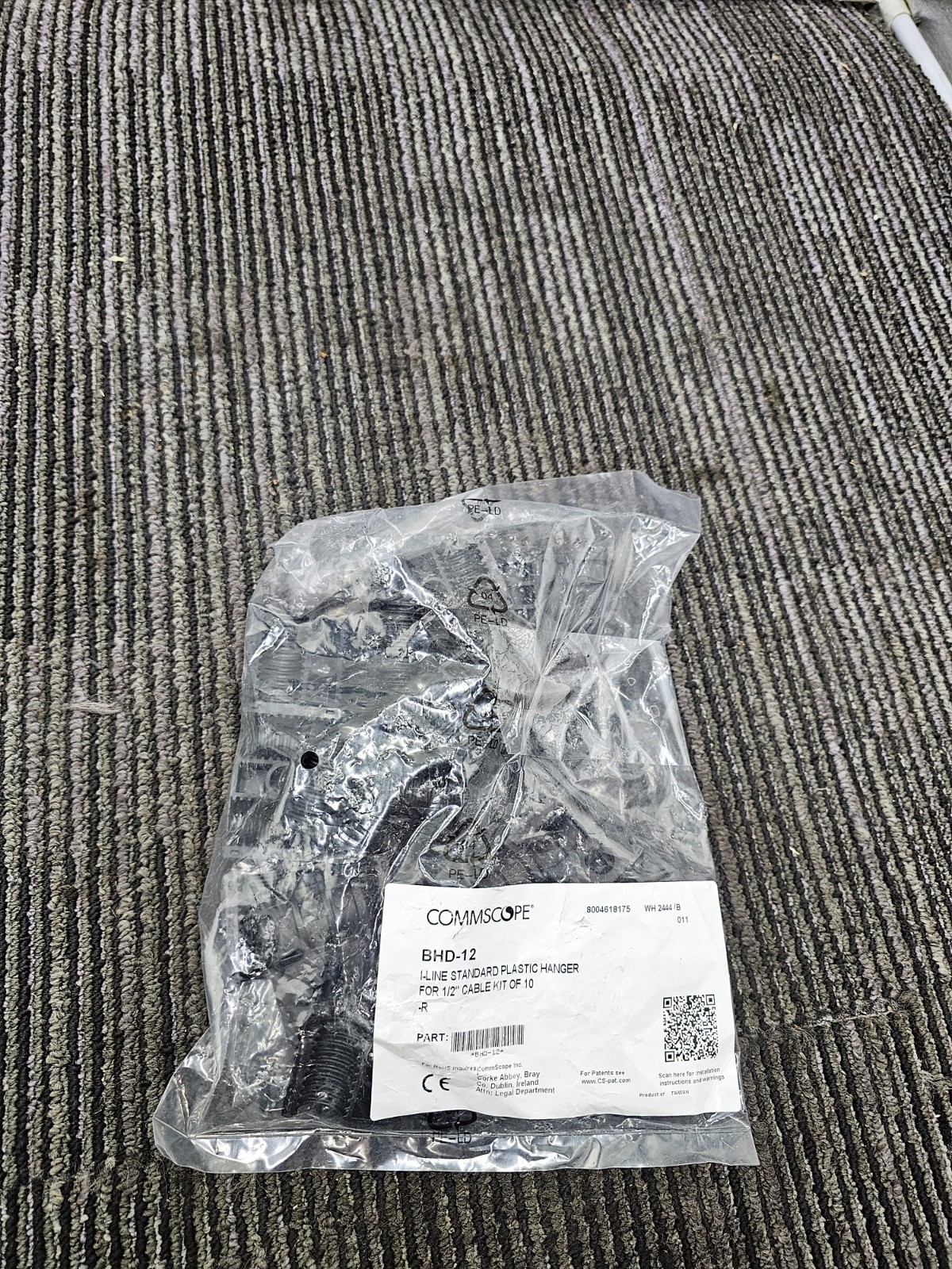 (QTY 20) COMMSCOPE BHD-12 I-LINE STANDARD PLASTIC HANGER FOR 1/2'' CABLE