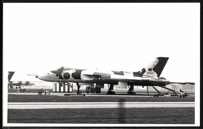 Photography Aircraft Light Bomber Of The RAF, Identification XH557