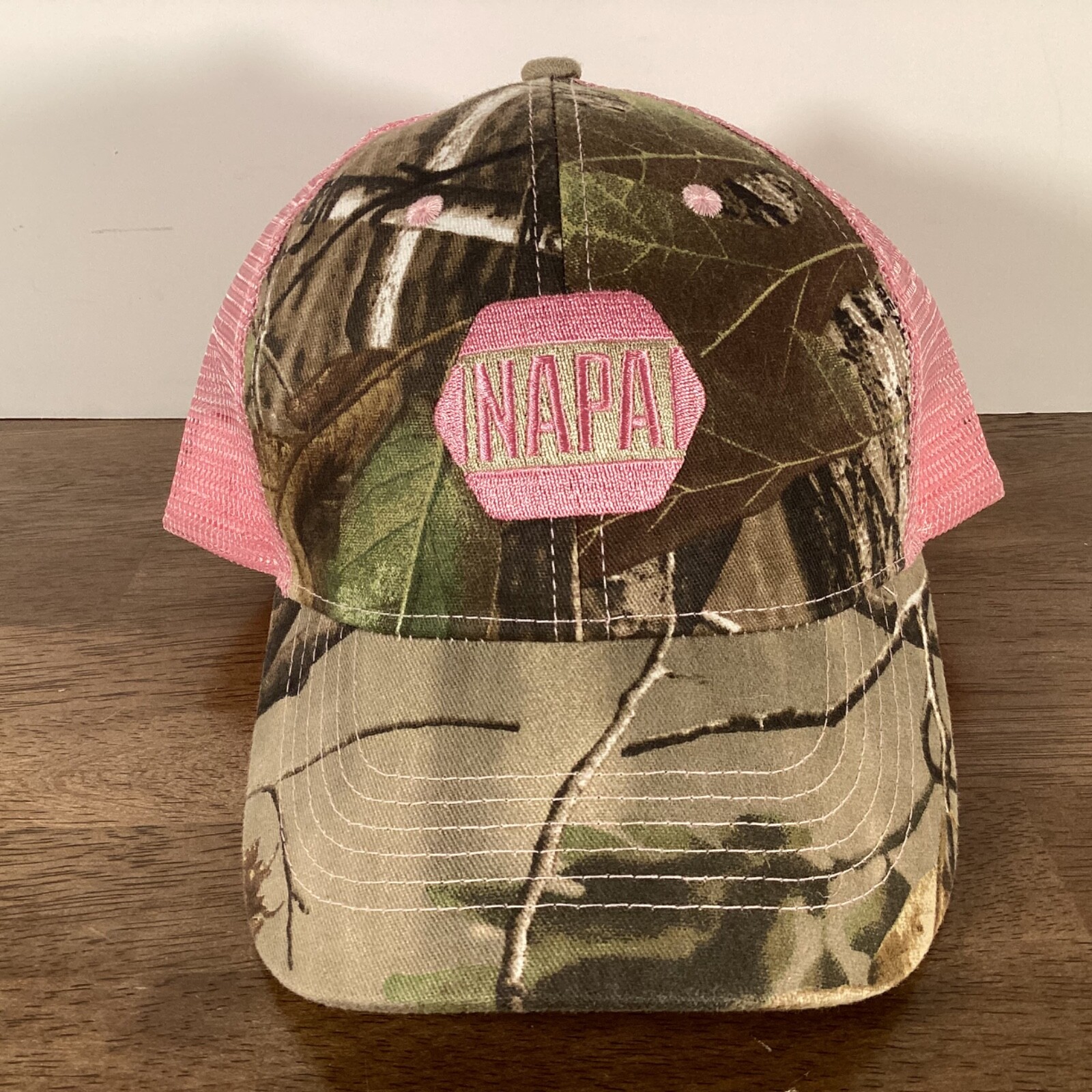 NAPA CAMO PINK TRUCKERS HAT AUTO PARTS NEW WITHOUT TAGS ADJUSTABLE