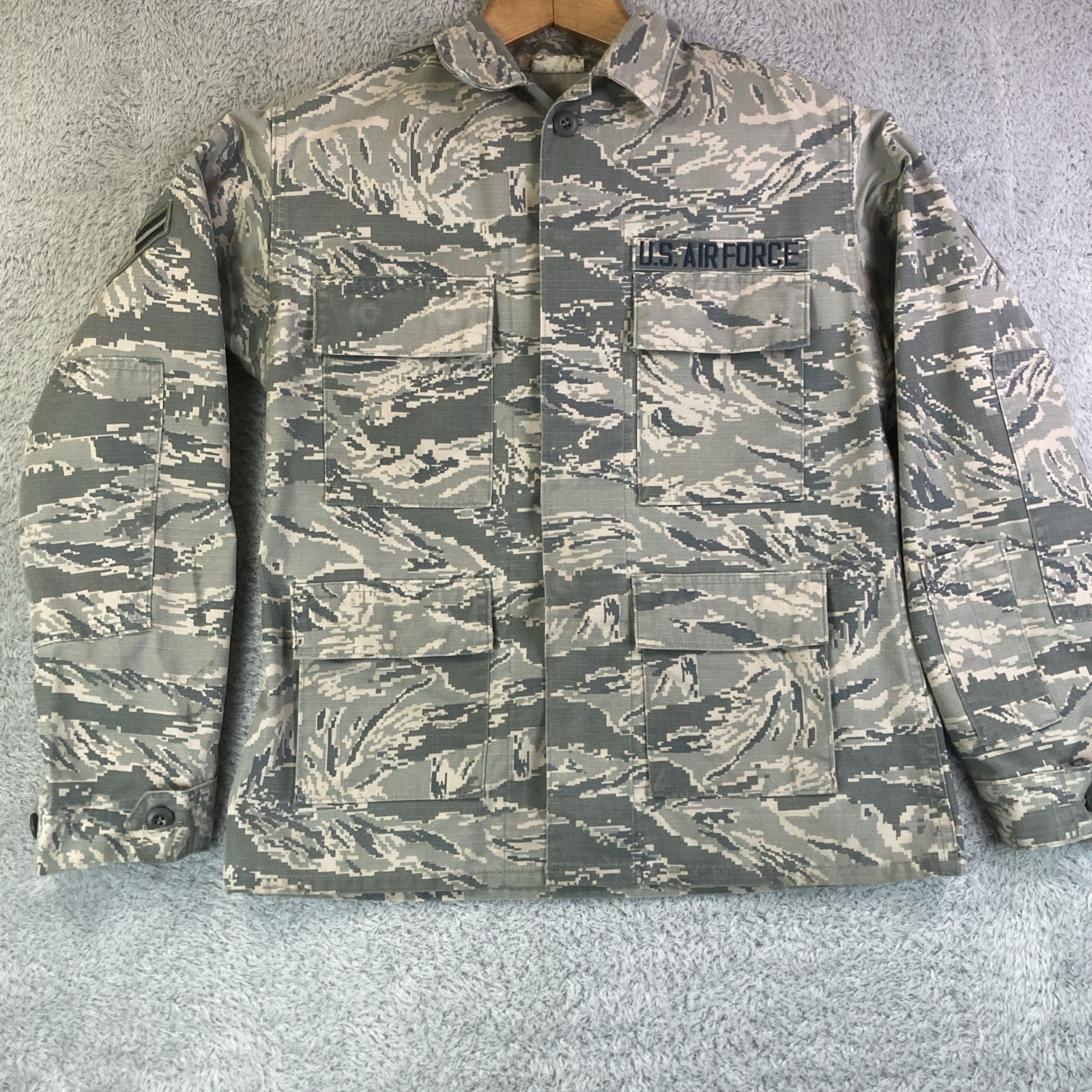 US Air Force Utility Jacket  Digital Camo Staff Sgt Size 40R*flaw Please Read