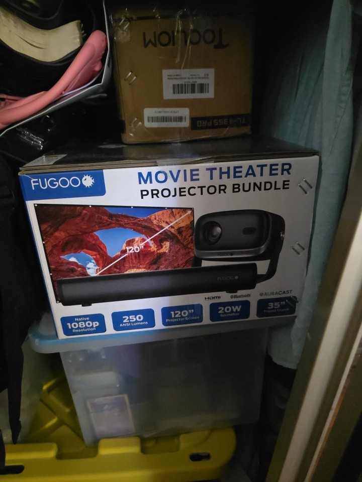 Fugoo Outdoor Projector & Soundbar Bundle with Tripod & 120" Foldable Screen New