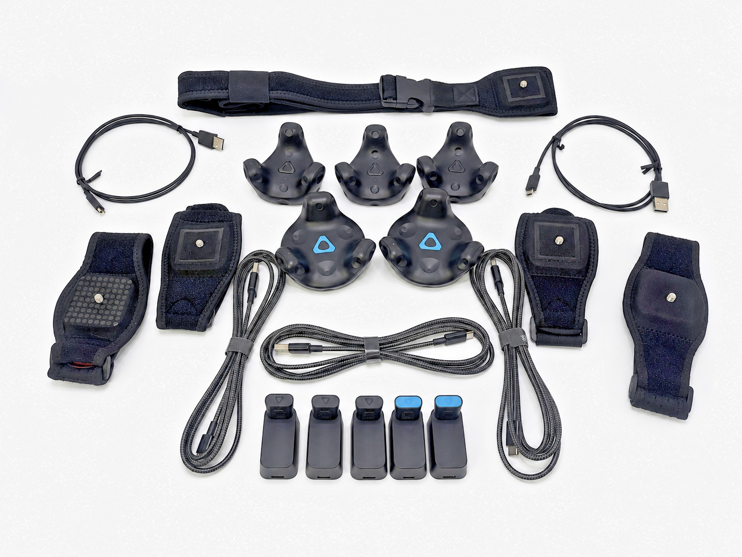 VR Full Body Tracking - 5 x Vive Trackers, Dongles, Cables - 3 x 3.0, 2 x 2.0