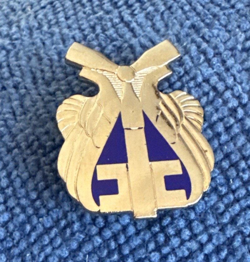 223rd Aviation US Army DUI Di  Crest Pin D20