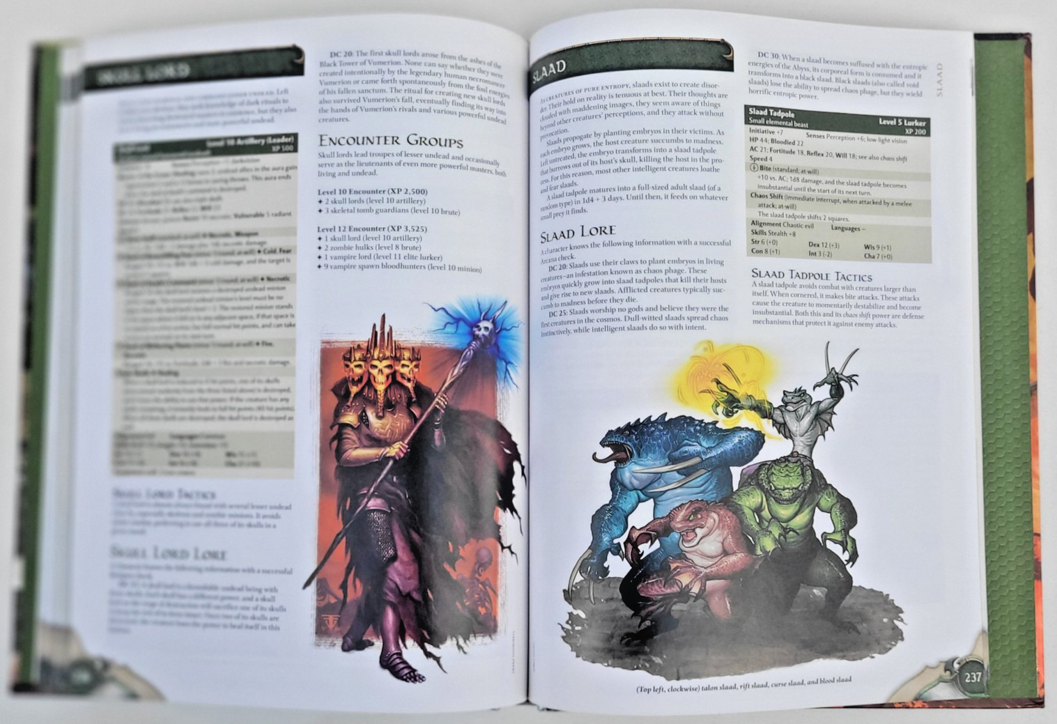 Deluxe Monster Manual. Dungeons & Dragons 4th Edition. EX
